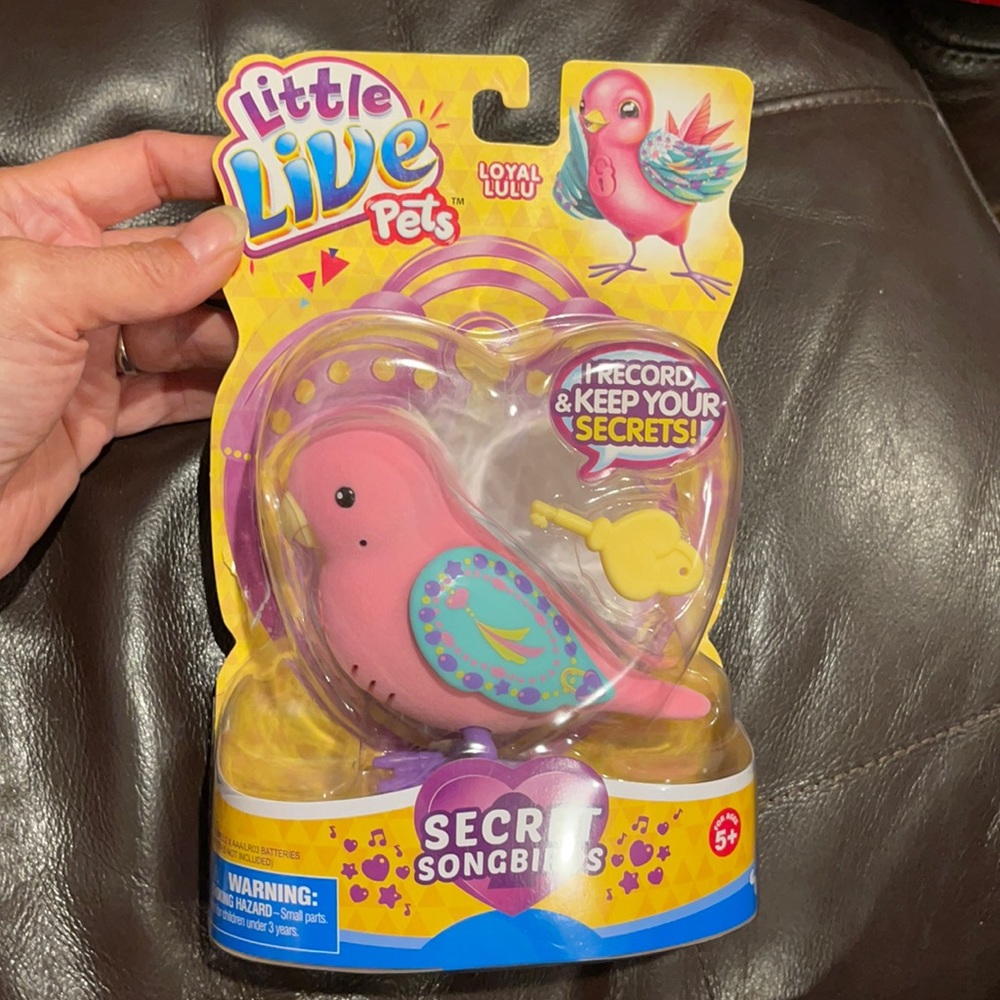 NIB Little Live Pets - Loyal Lulu